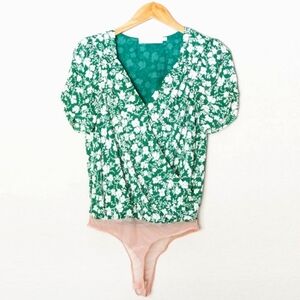 ASTR The Label Wrap Front Bodysuit Green/White Floral Blouse Top S Surplice Neck